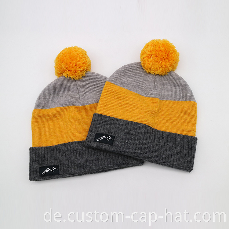 Custom Hat Factory 100% Merino Woll Mütze Großhandel Hats Winter Tricolor gestreifter Strickhut mit Pom Pom